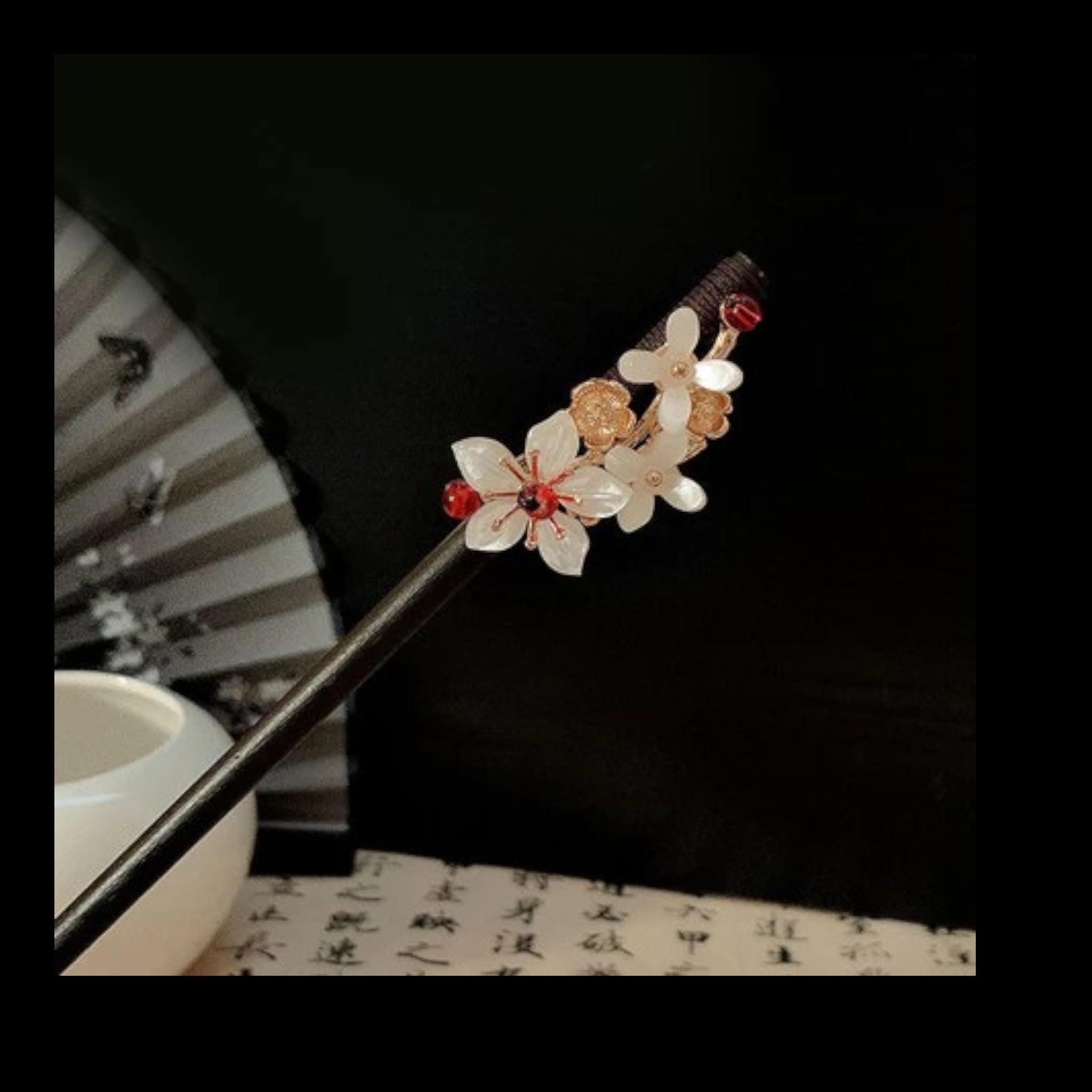 Minimalist Wood Hair Pin: Elegant Natural Hair Accessory (16cm Length)