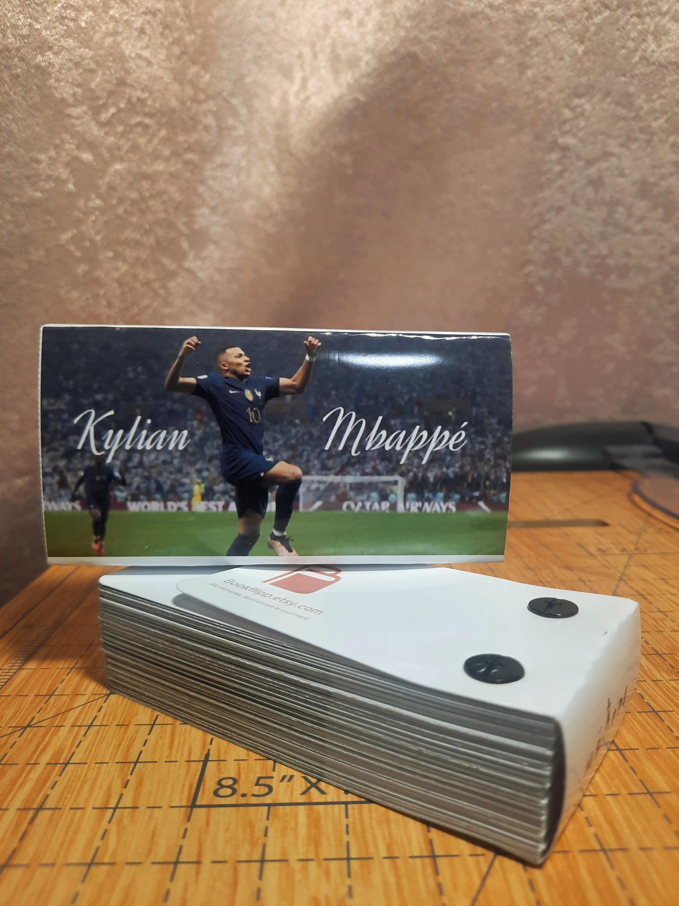 Mbappe Hat-Trick Flipbook – 2022 World Cup Final vs Argentina – Animated Soccer Collectible – Customizable Gift