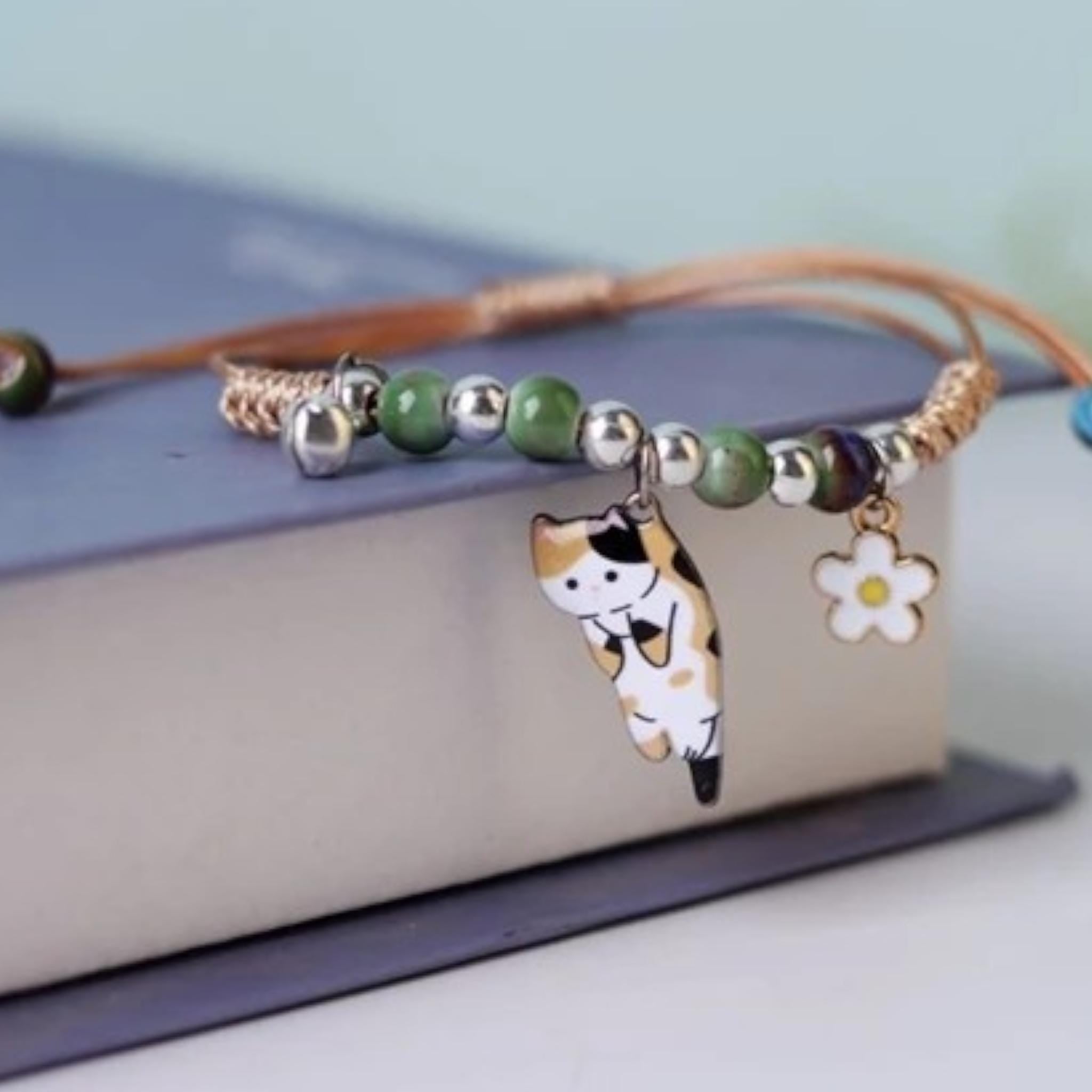 Minimalist Cat Charm Bracelet: Adjustable Wristband for Cat Lovers